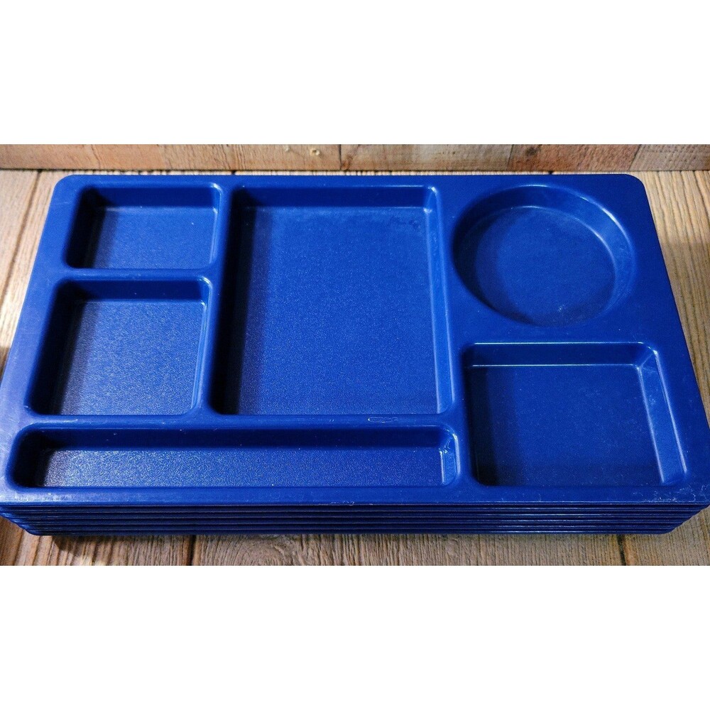 CAMBRO Compartment trays